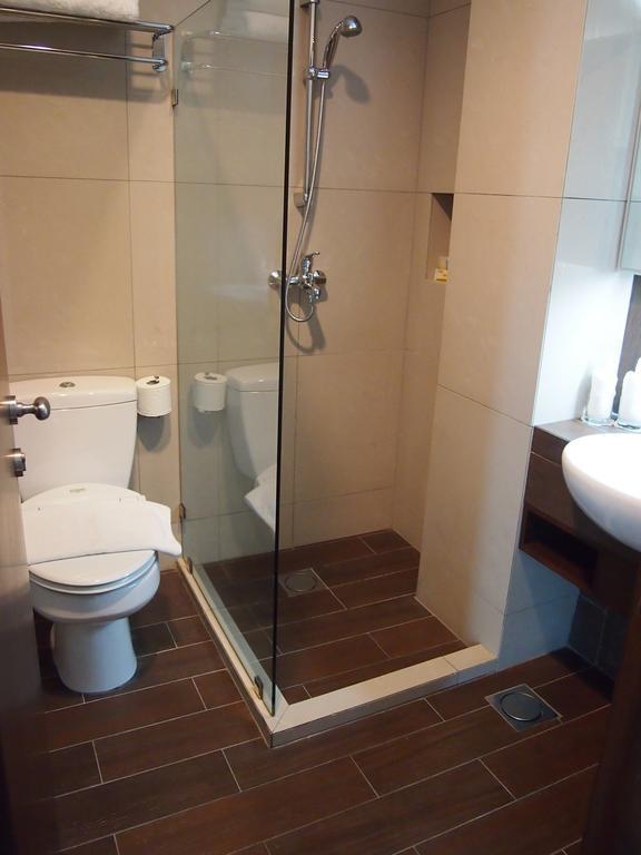 Roomz Hotel Seria Kültér fotó
