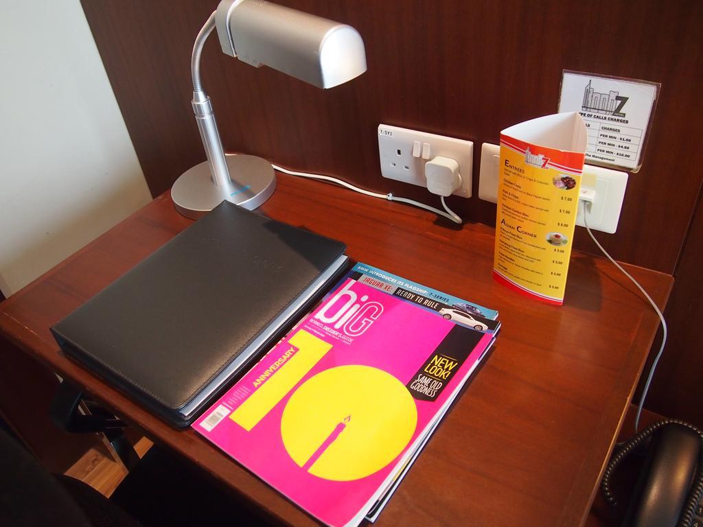 Roomz Hotel Seria Kültér fotó