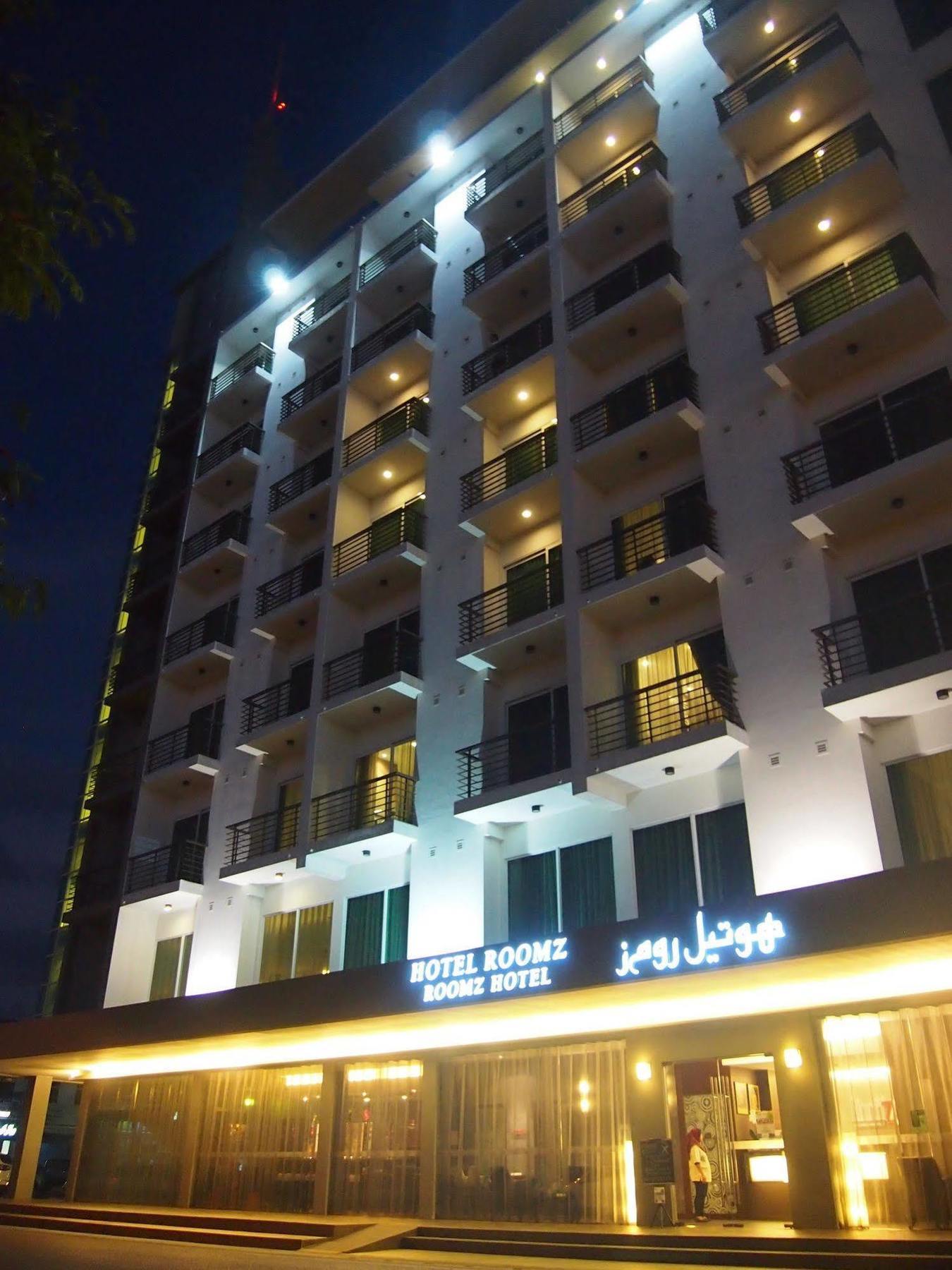 Roomz Hotel Seria Kültér fotó