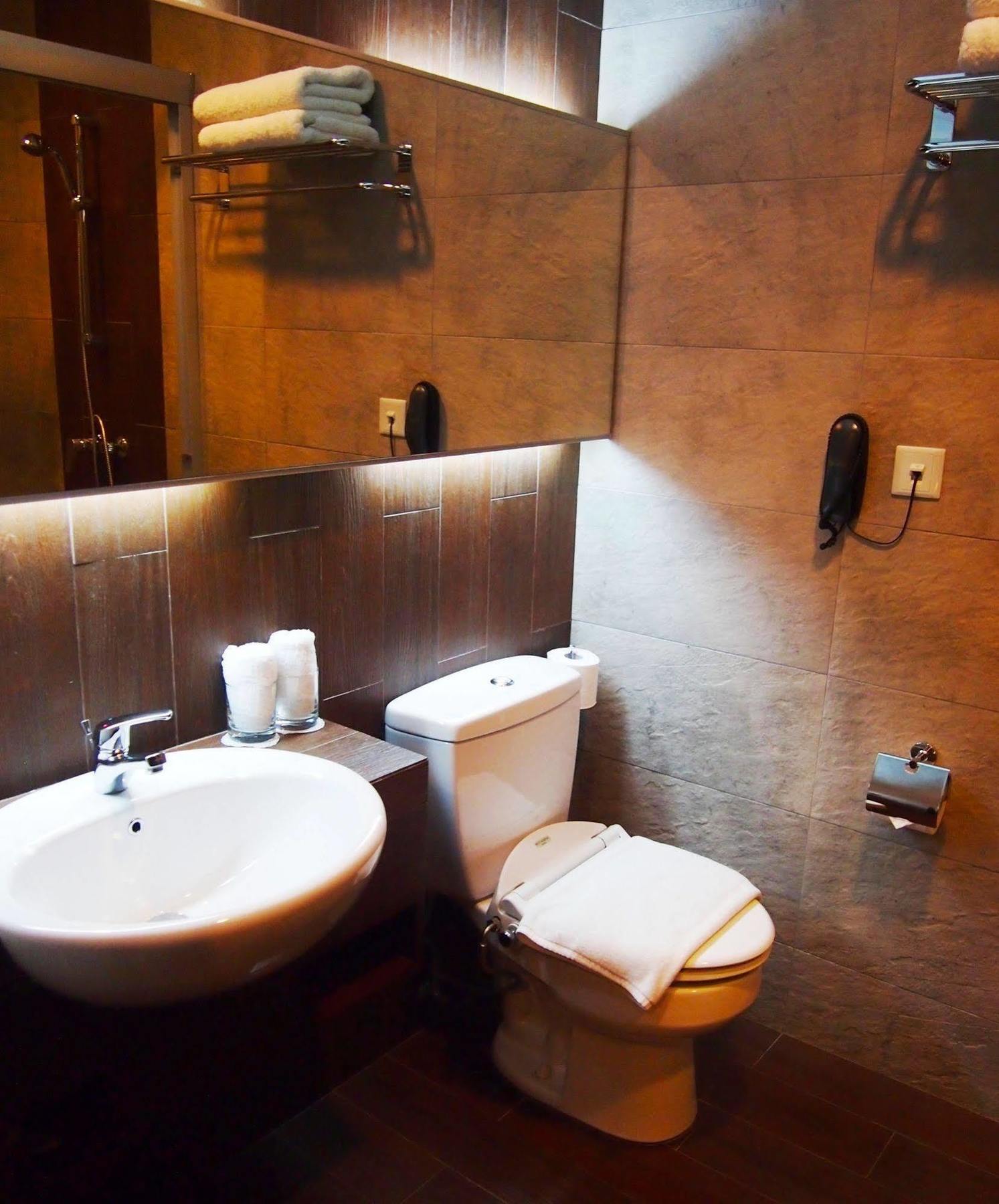 Roomz Hotel Seria Kültér fotó