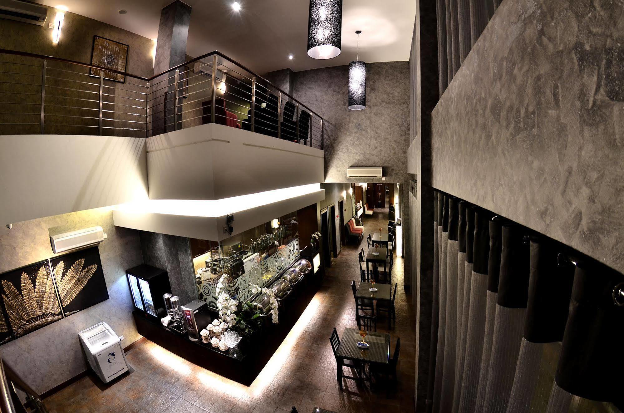 Roomz Hotel Seria Kültér fotó
